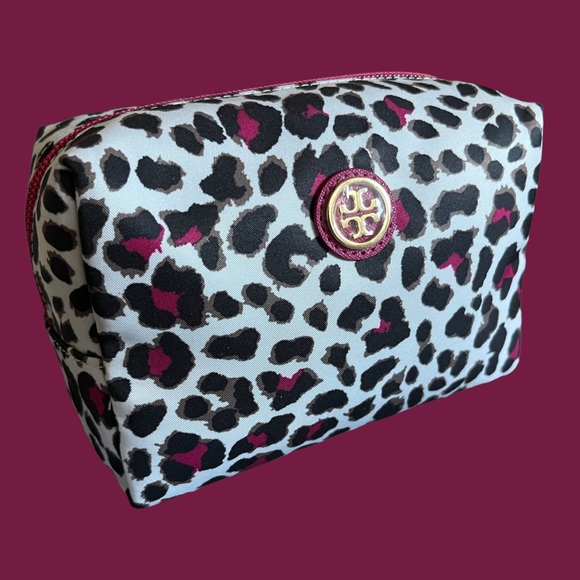 TORY BURCH NEW MAKEUP COSMETIC BAG BRIGITTE SNOW LEOPARD Mothers Day  gift - Picture 1 of 7